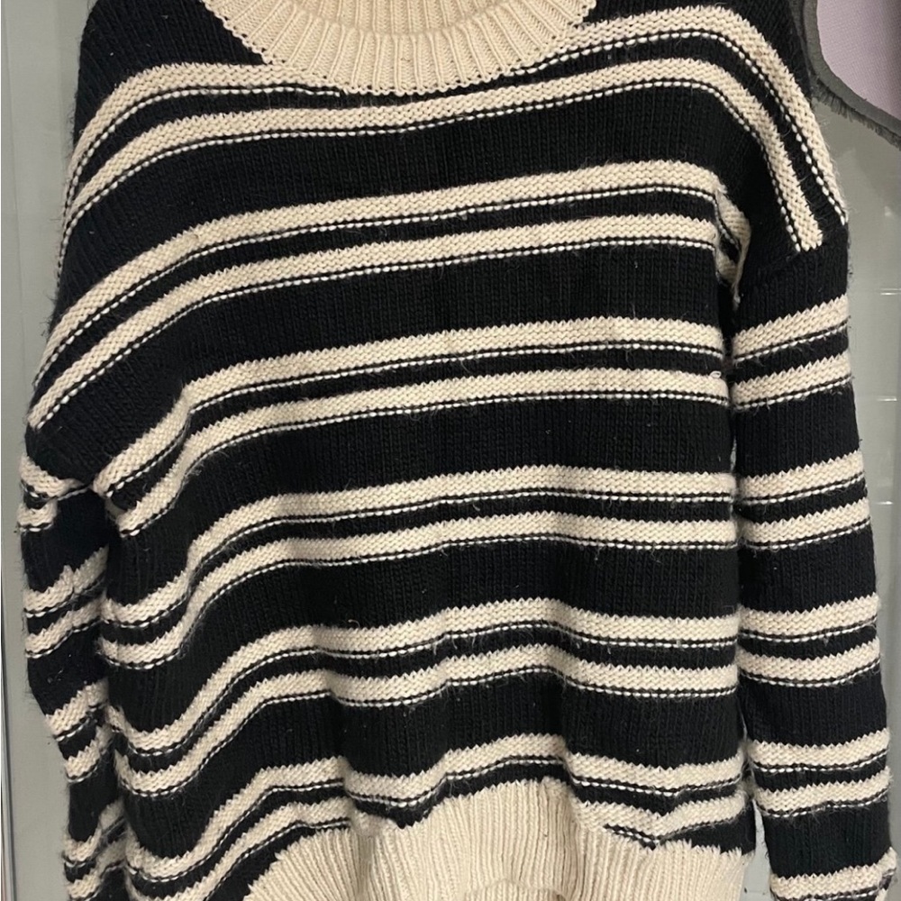 H&M Black and Cream Striped Sweater